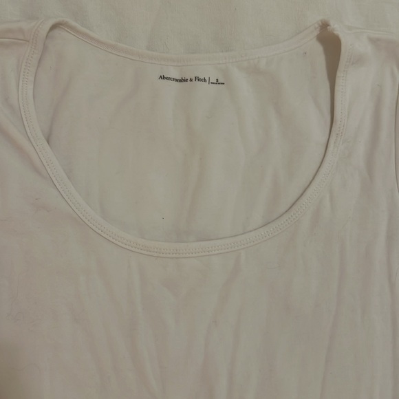 Abercrombie onesie long sleeve - Picture 2 of 3